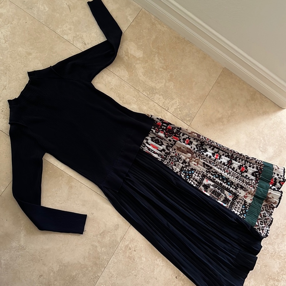 Dalia Mcfee dress, navy and print, pleated skirt with ribbed knit top, size L